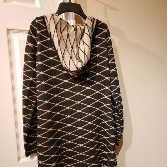 CREAM AND BLACK  WATERFALL FRONT CARDIGAN - Picture 5 of 8